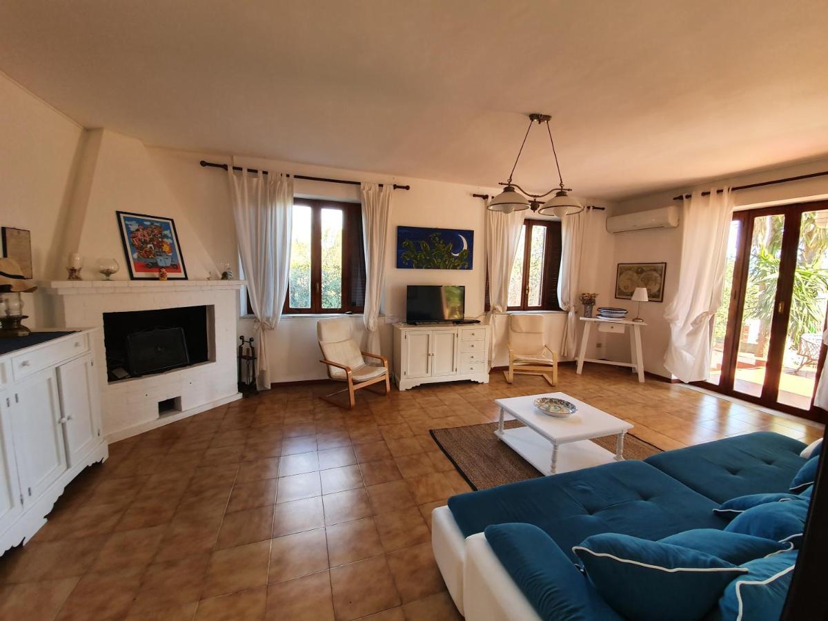 Villa Mariella คารินิ ภายนอก รูปภาพ