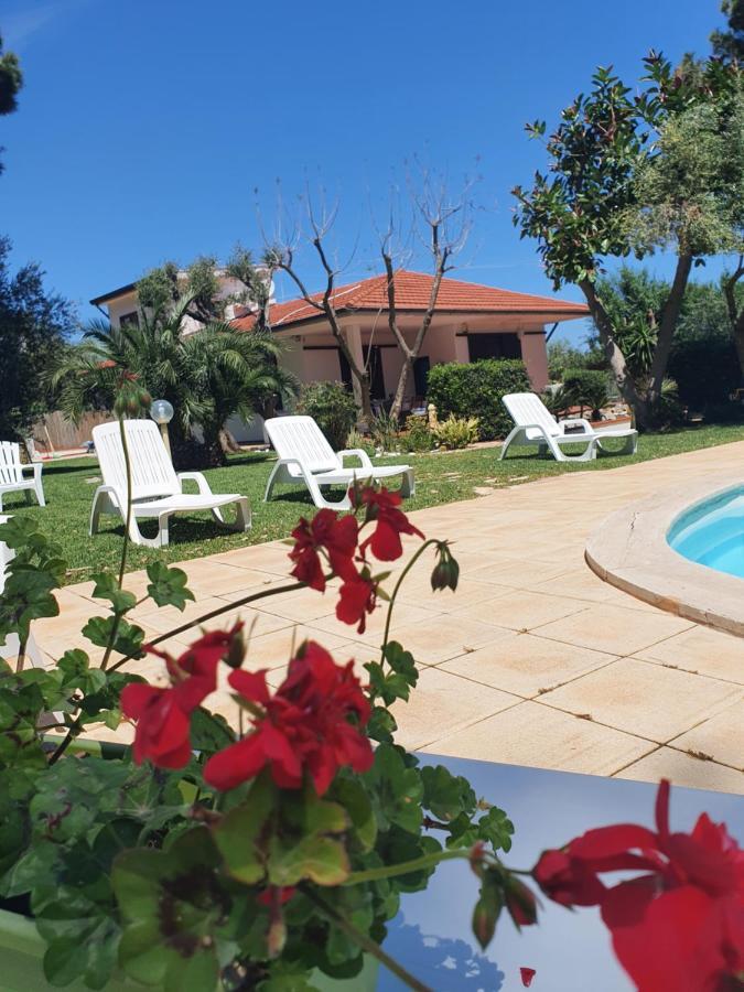 Villa Mariella คารินิ ภายนอก รูปภาพ