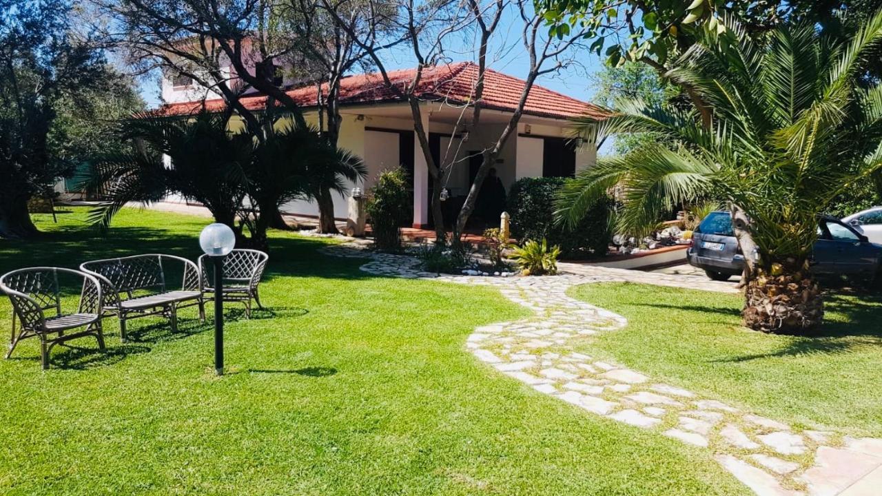 Villa Mariella คารินิ ภายนอก รูปภาพ