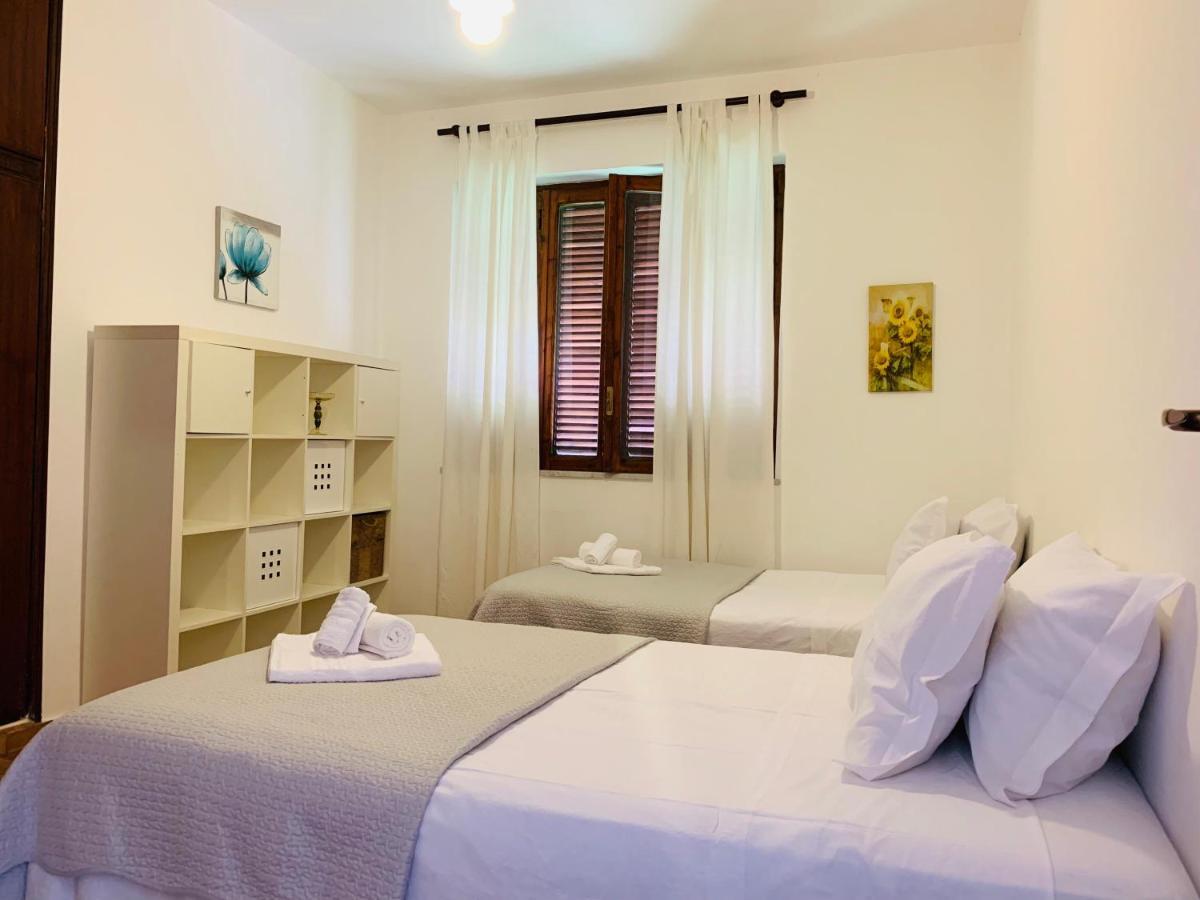 Villa Mariella คารินิ ภายนอก รูปภาพ
